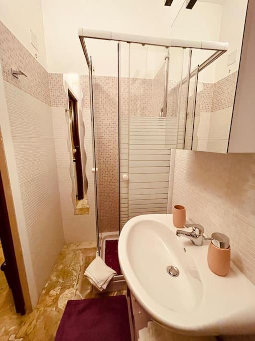La Casa Di Eva Apartment ปาแลร์โม ภายนอก รูปภาพ